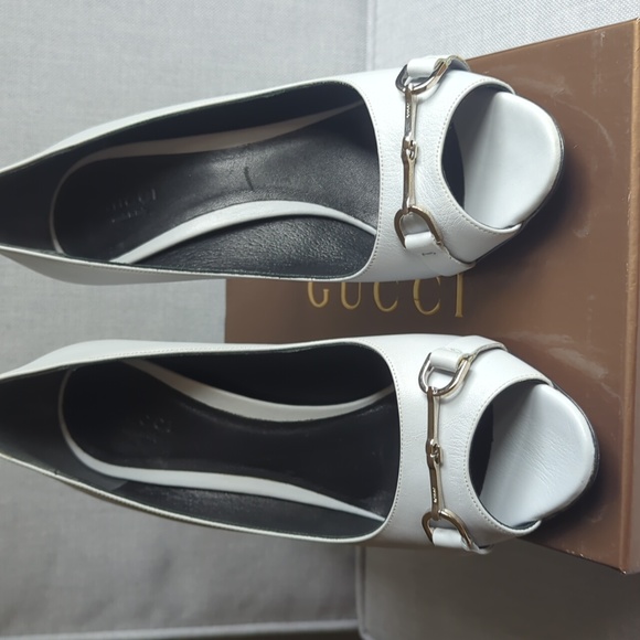 NWT GUCCI NIB leather peep toe stilettos 9.5 - Picture 3 of 10